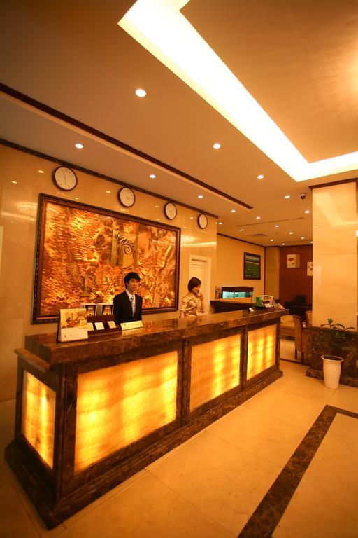 Royal Gate Hotel Hanoï Extérieur photo