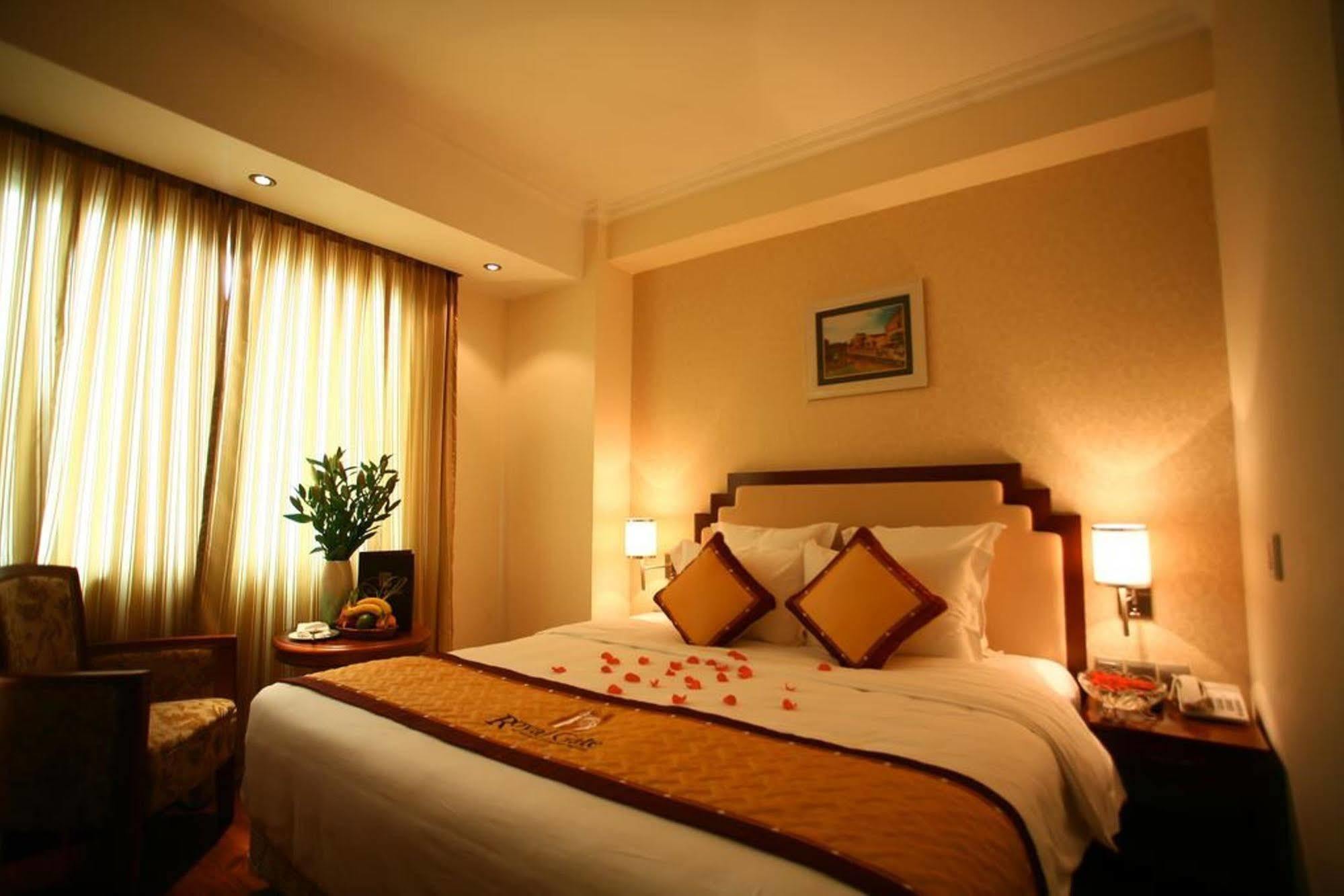 Royal Gate Hotel Hanoï Extérieur photo