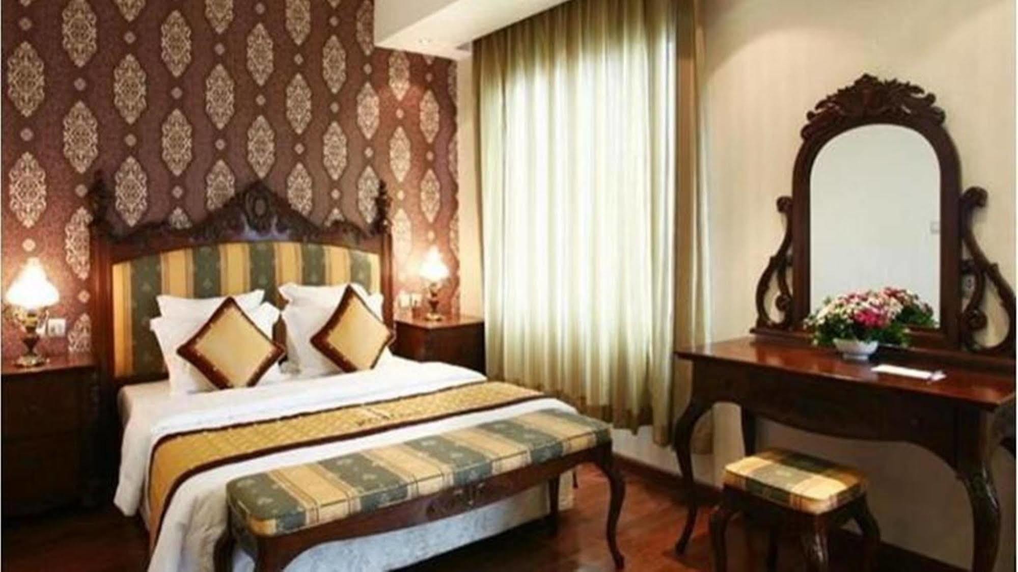 Royal Gate Hotel Hanoï Extérieur photo
